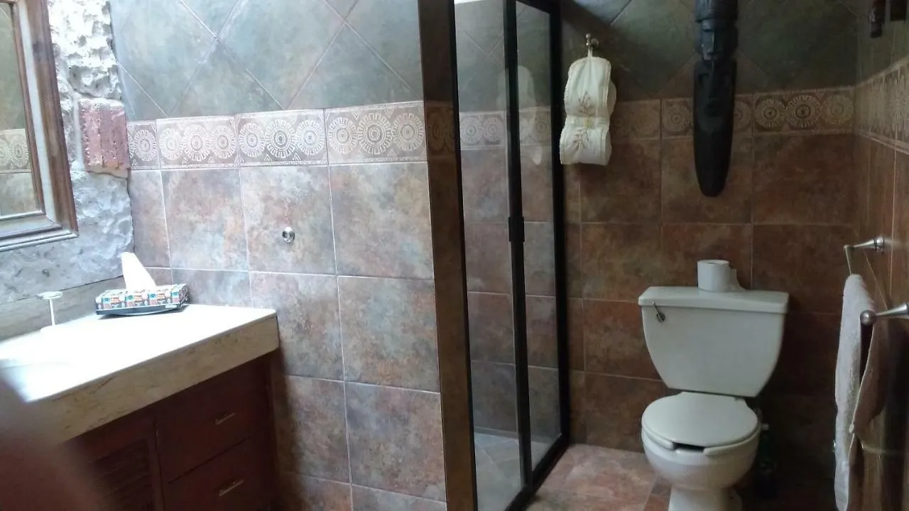 Habitacion Amplia Cerca De Andares 과달라하라 0*,